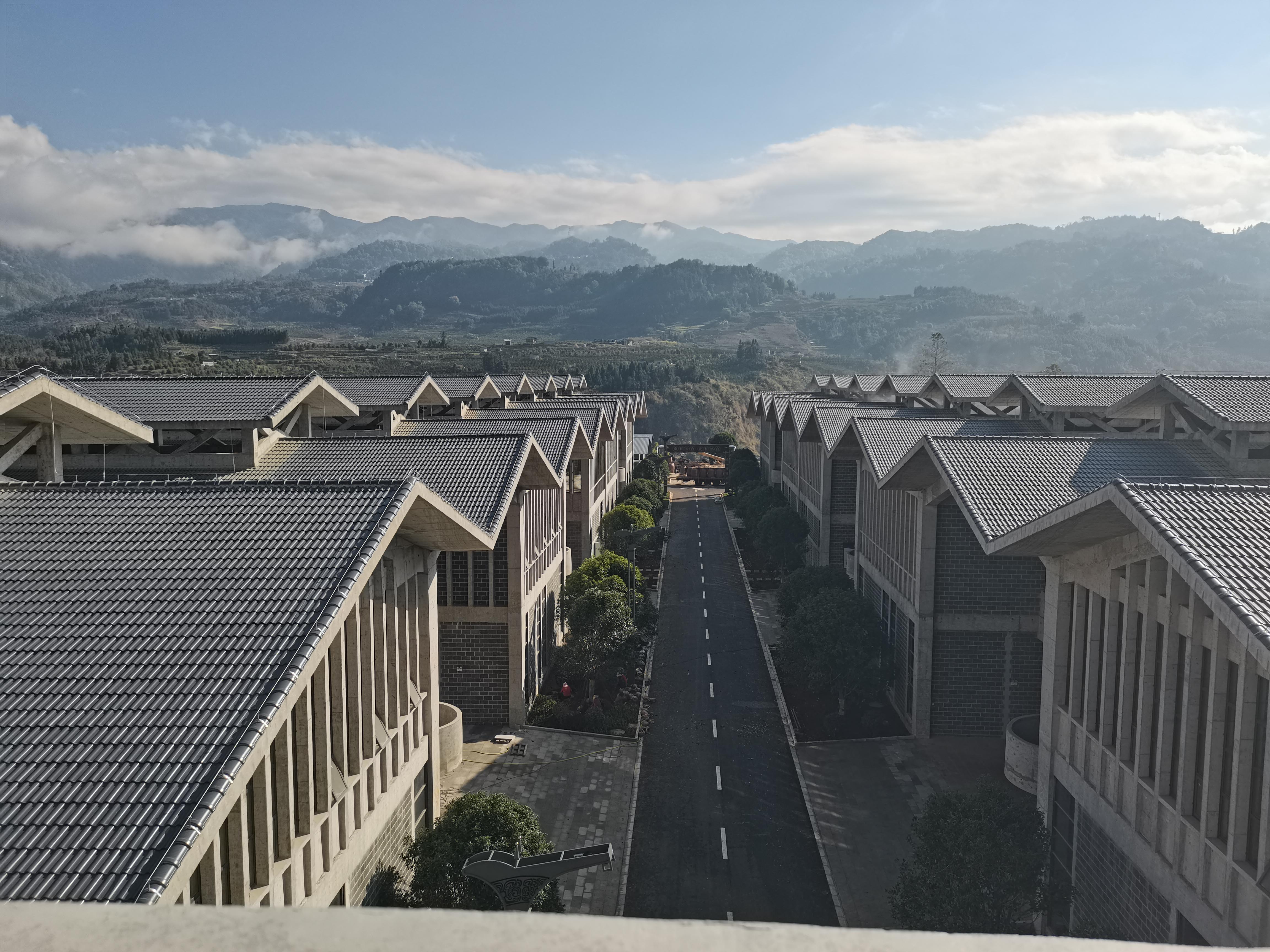 騰沖云叢酒業中高端白酒一體化項目